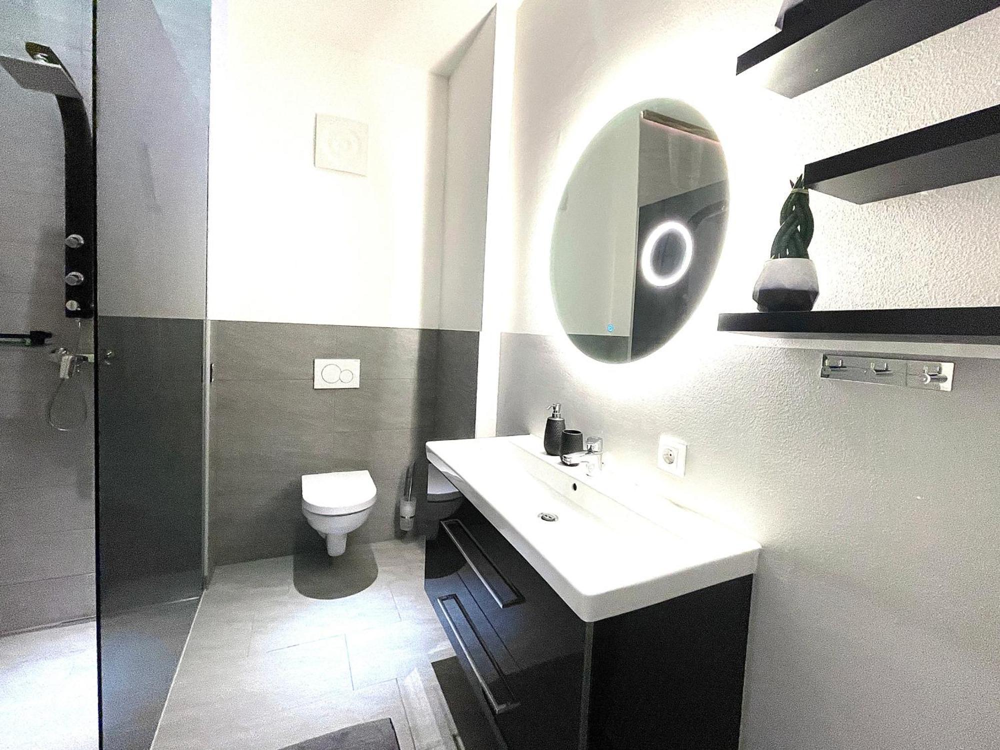 Alpenluxus Presents Design Lodge - Terrace & Car Park 克拉姆萨赫 外观 照片